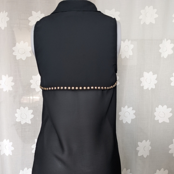 Suzy Shier Size Small Tank - Picture 1 of 3